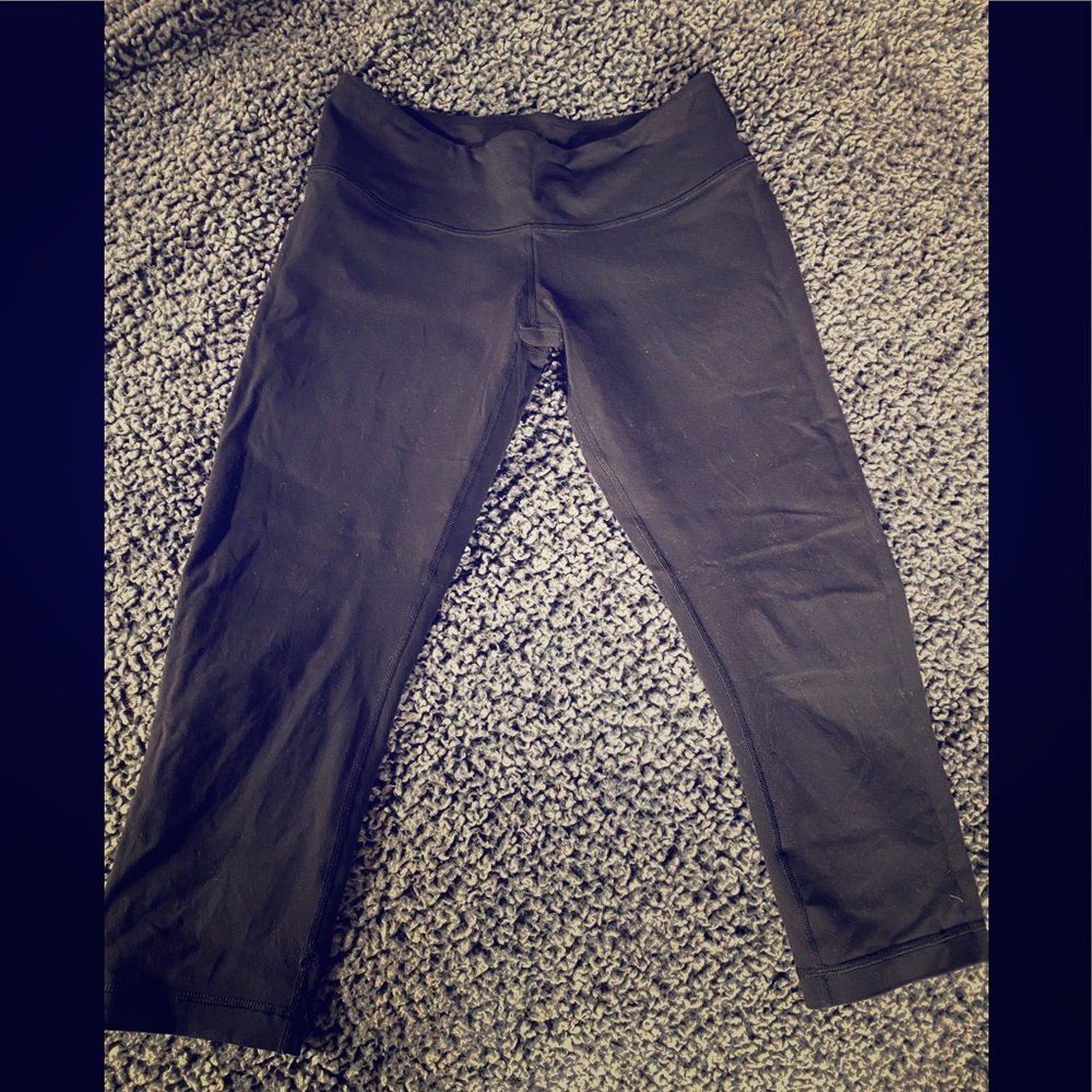 Lululemon black wunder under crops